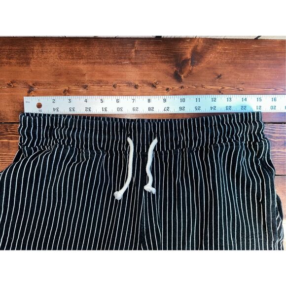 Men’s Medium Sweat Workout Black/White Pinstriped Shorts 5 Inch Inseam Casual At - Picture 5 of 7